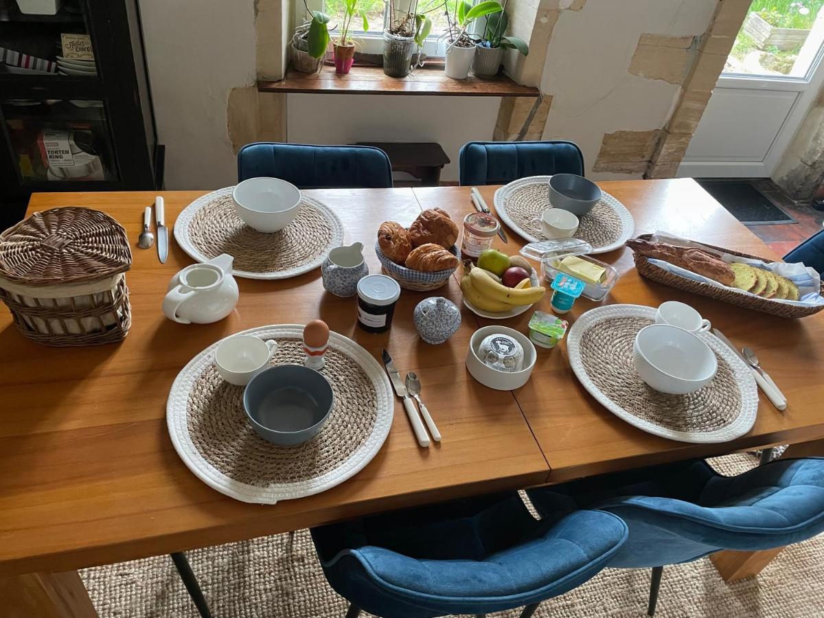 Le Doux Refuge Bed & Breakfast Esquay-sur-Seulles Екстериор снимка