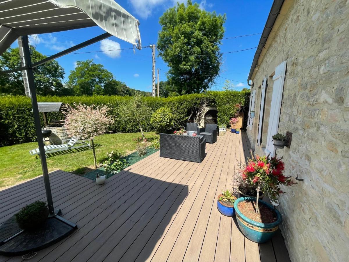 Le Doux Refuge Bed & Breakfast Esquay-sur-Seulles Екстериор снимка