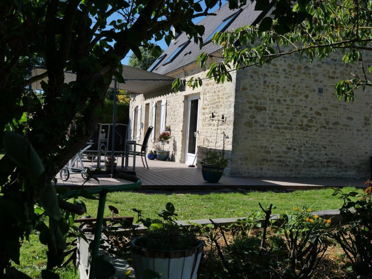 Le Doux Refuge Bed & Breakfast Esquay-sur-Seulles Екстериор снимка
